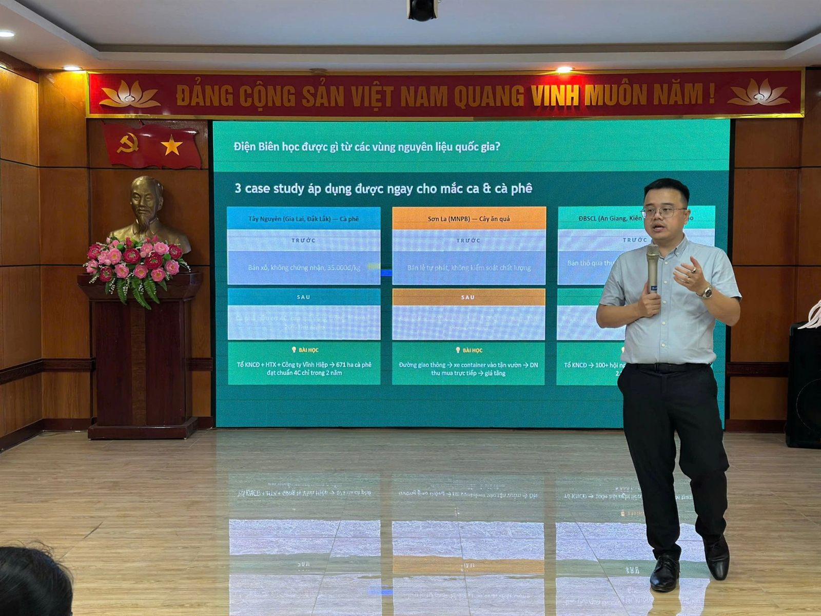 Founder Lục Mạnh Tùng chia sẻ tại hội thảo ngành nông nghiệp